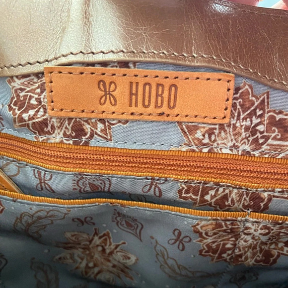 HOBO Puck Mini Backpack Crossbody Convertible in Cameo Metallic Neutral - Picture 15 of 16